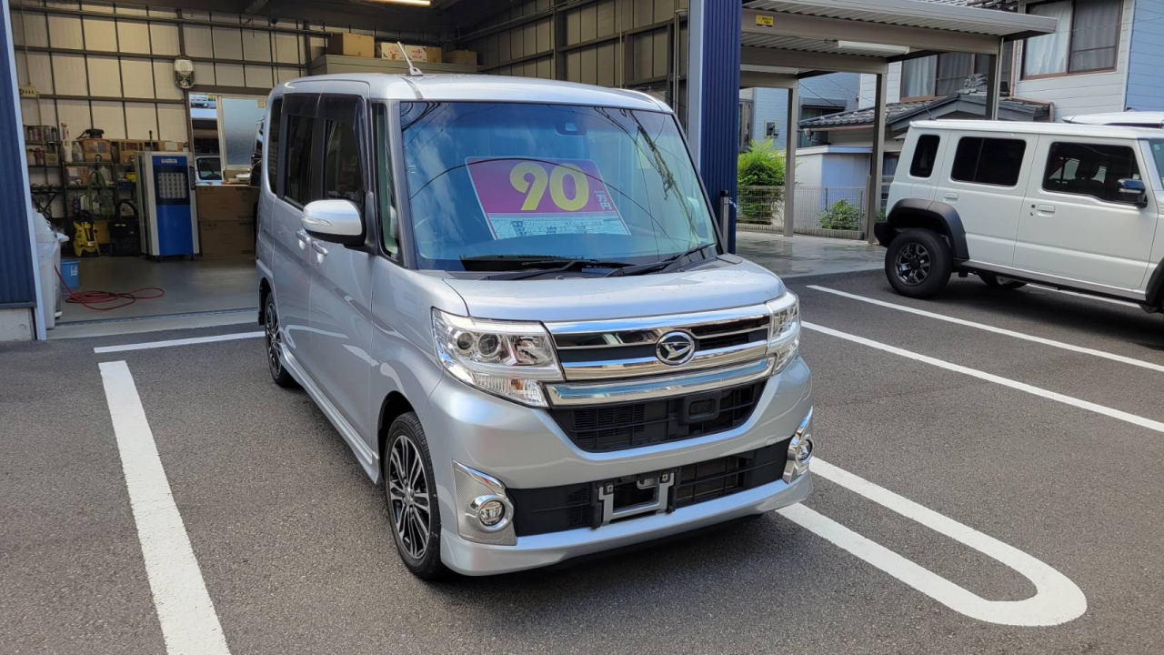 ダイハツ　タントカスタムRSトップエディションSAⅡ　４WD